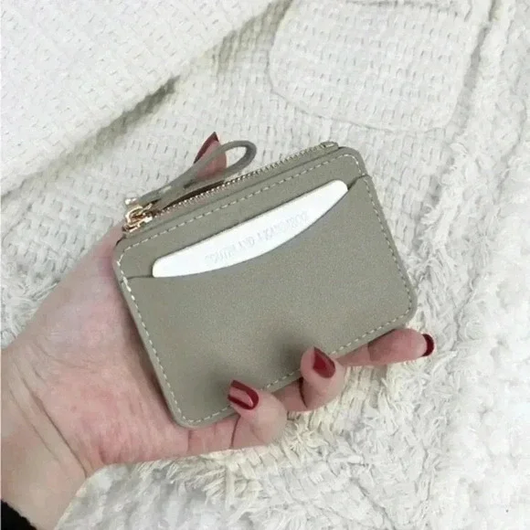 ⚠️Clearance🤍Small Cardholder Light Grey Wallet - Picture 1 of 4